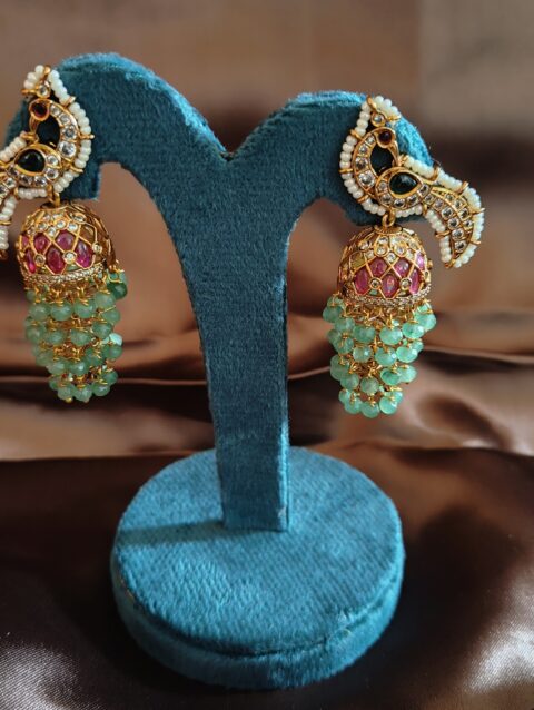 Kemp Pearl Peacock Jhumka